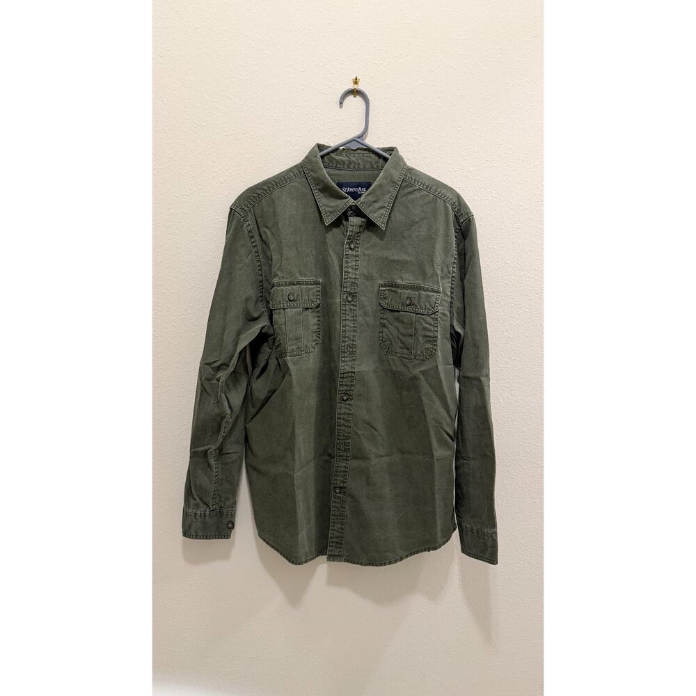 St. John’s Bay Men’s Green Long Sleeve Button-Down - Size Medium - Preowned